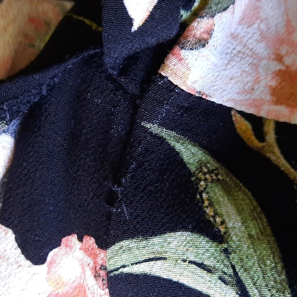 FREE Le Chateau Dark Floral Mini Sz XXL - Picture 12 of 12